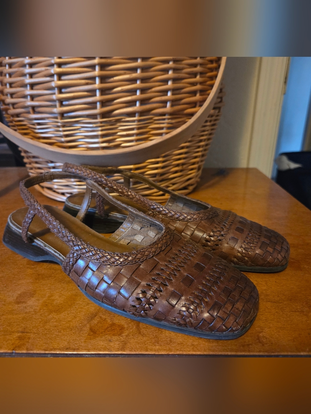 Naturalizer Women’s Brown Leather Woven Slingback Flats Size 7